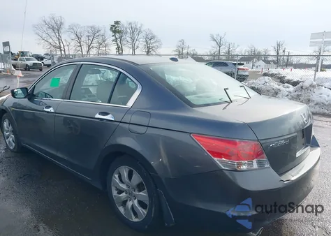 2010 Honda Accord 3.5 Ex-L z USA, uszkodzony, nr VIN 1HGCP3F85AA020846